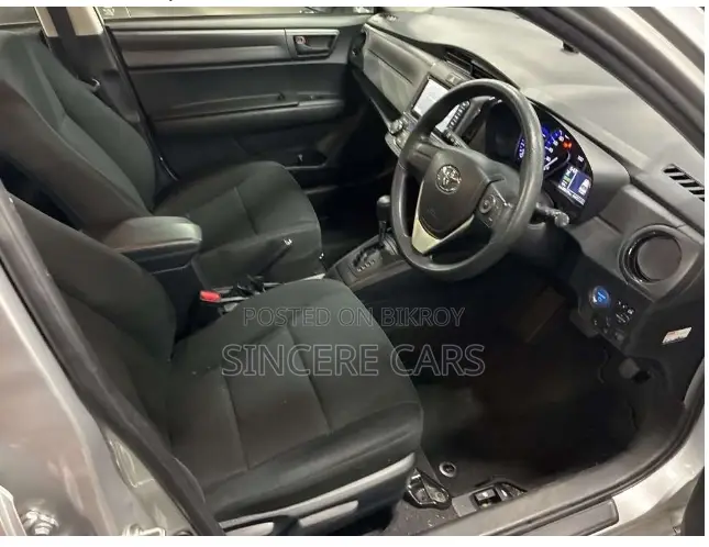 Toyota Axio 2021 Silver