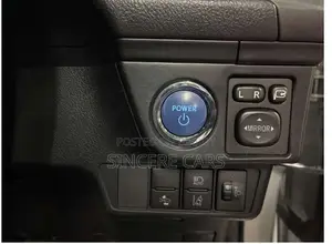 Toyota Axio 2021 Silver
