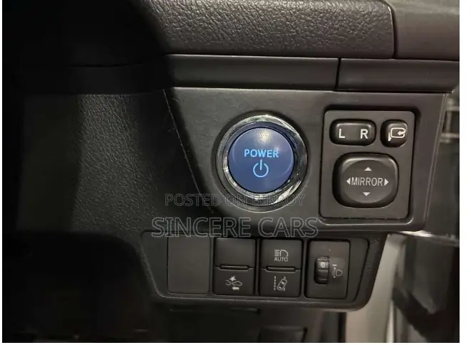 Toyota Axio 2021 Silver