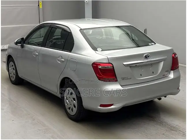 Toyota Axio 2021 Silver