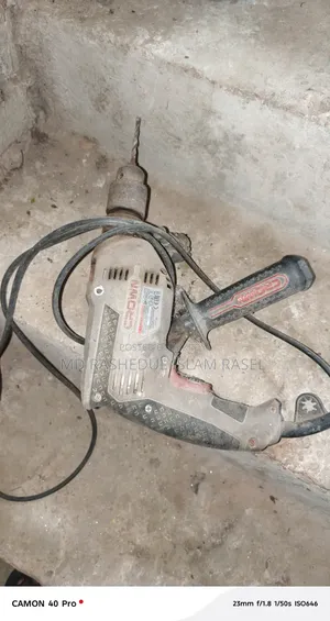 Crown Ct10129 750w Hammer Drill Machine With a 13mm Geared Chuck
