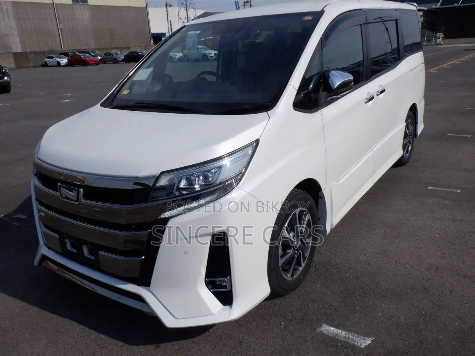 Toyota Noah 2021 Pearl