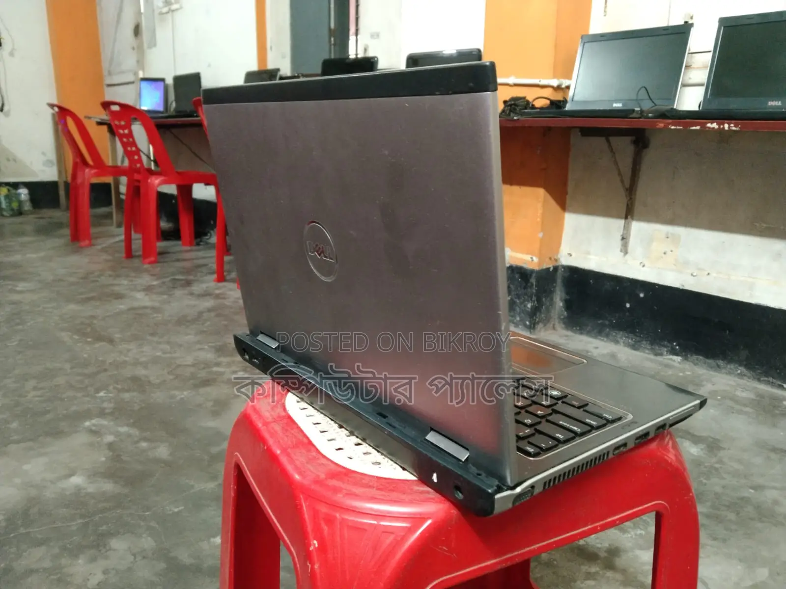 Laptop Dell Vostro 3000 4GB Intel Core i3 HDD 500GB