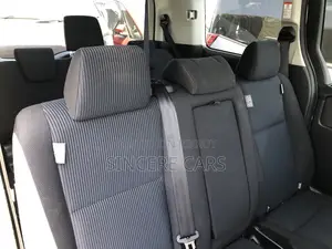 Toyota Noah 2021 Silver
