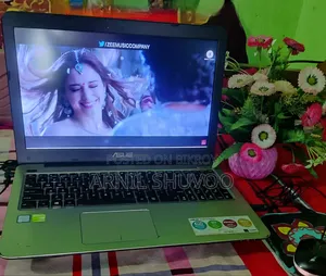 Laptop Asus Vivobook 15 4GB Intel Core I3 HDD 1TB