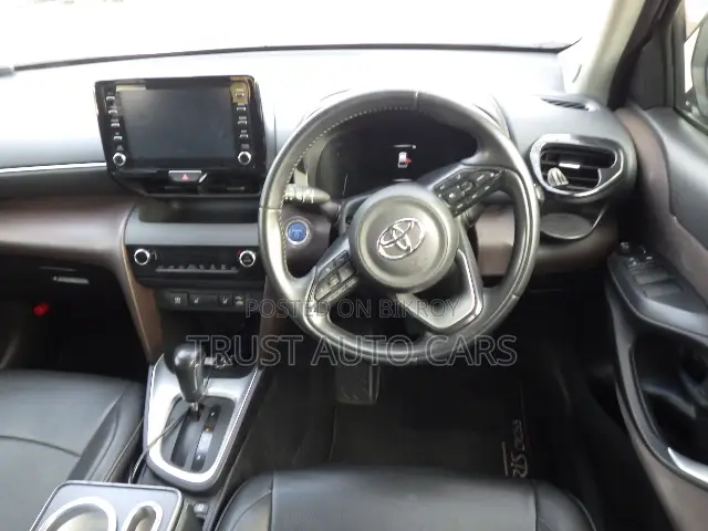 Toyota Yaris Cross 2021 Pearl