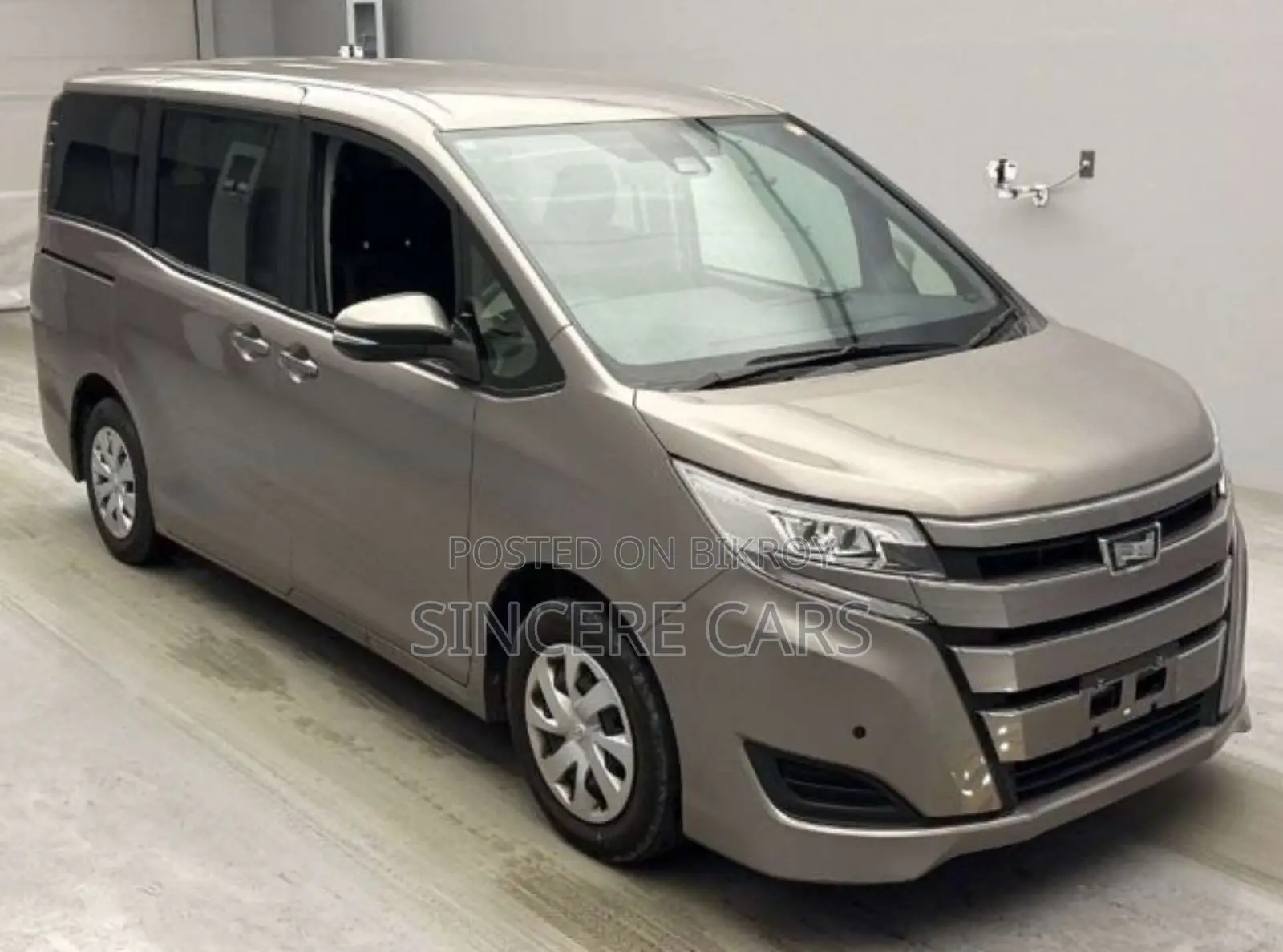 Toyota Noah 2021 Brown