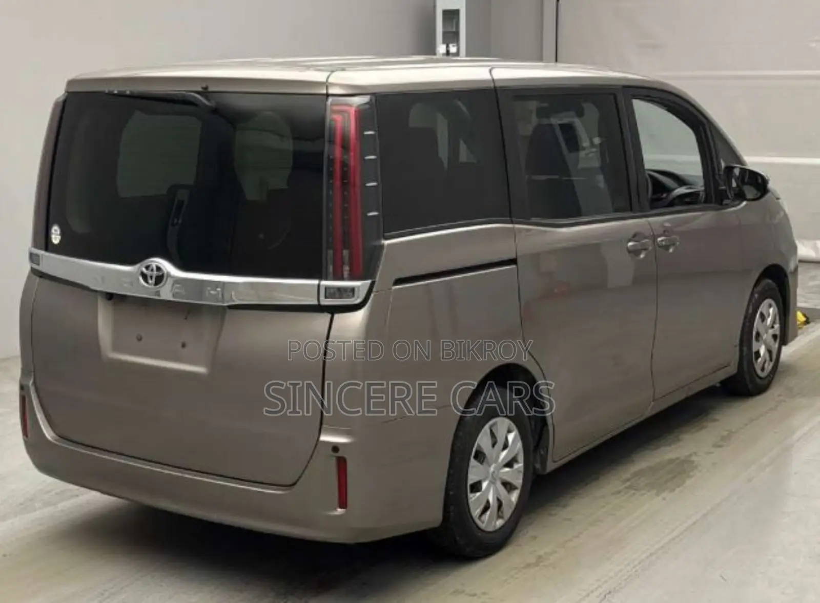 Toyota Noah 2021 Brown