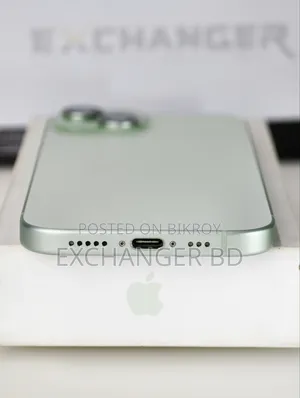 Apple iPhone 15 128 GB Green