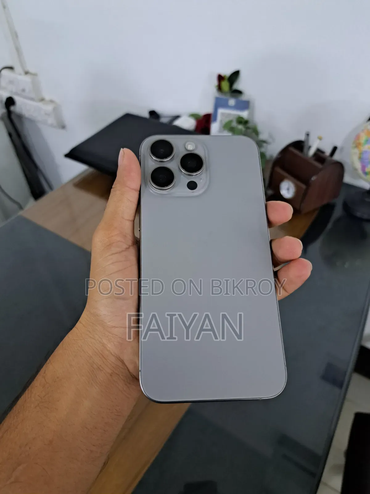 New Apple iPhone 15 Pro Max 256 GB Silver