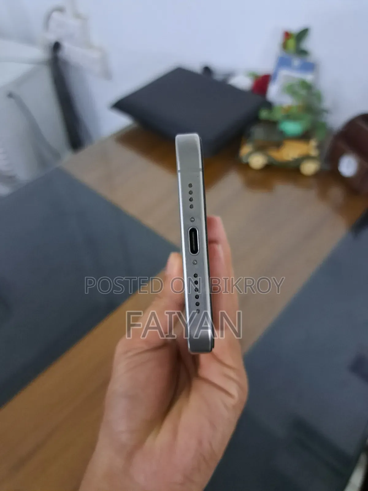 New Apple iPhone 15 Pro Max 256 GB Silver