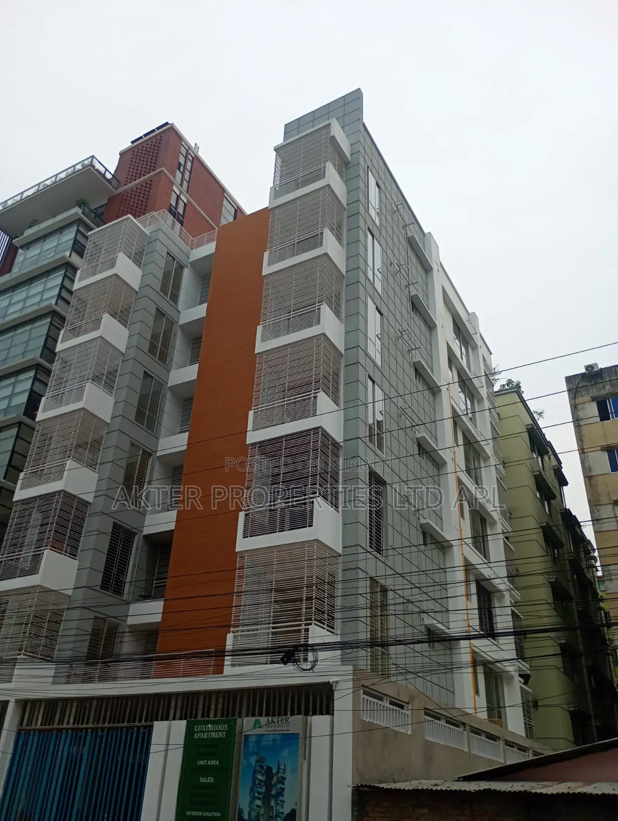 5-Bedroom Apartment in Aftab Nagar for Sale