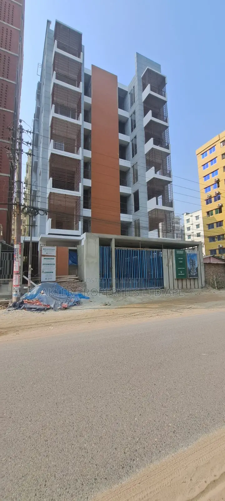 5-Bedroom Apartment in Aftab Nagar for Sale