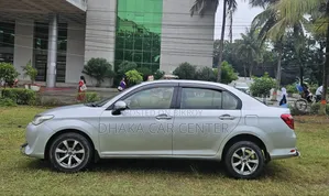 Toyota Axio 2015 Silver