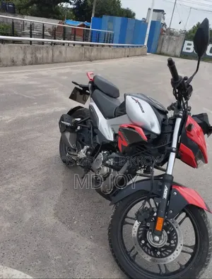 Hero Xtreme 125R 2025 Red