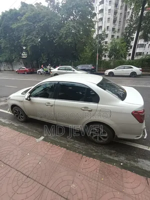 Toyota Axio 2015 Pearl