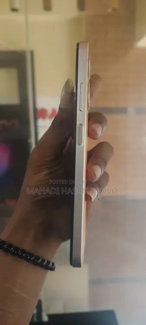 Infinix Hot 30i 128 GB Orange