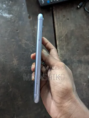 Apple iPhone 11 64 GB