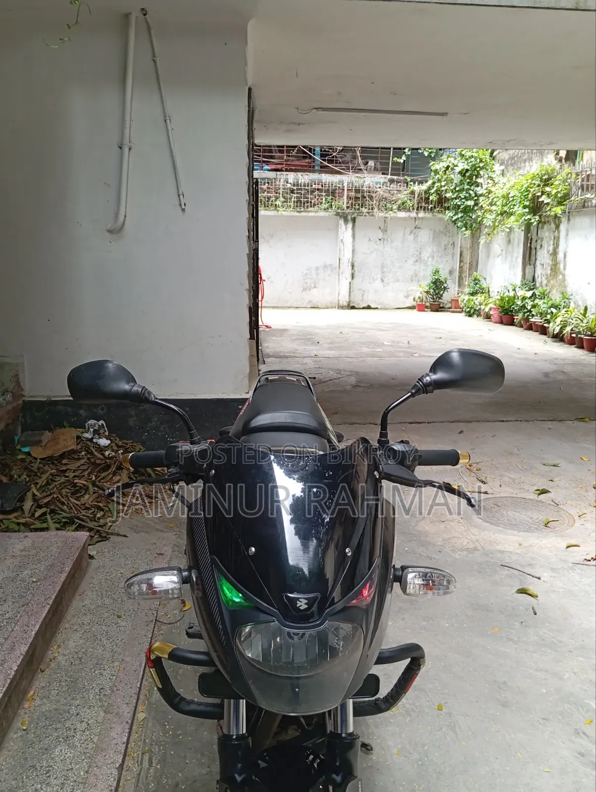 বাজাজ পালসার ১৫০ ২০১৮ ব্ল্যাক
