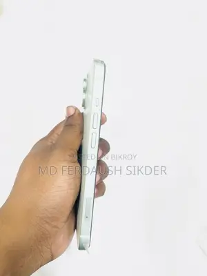Apple iPhone 15 128 GB Green