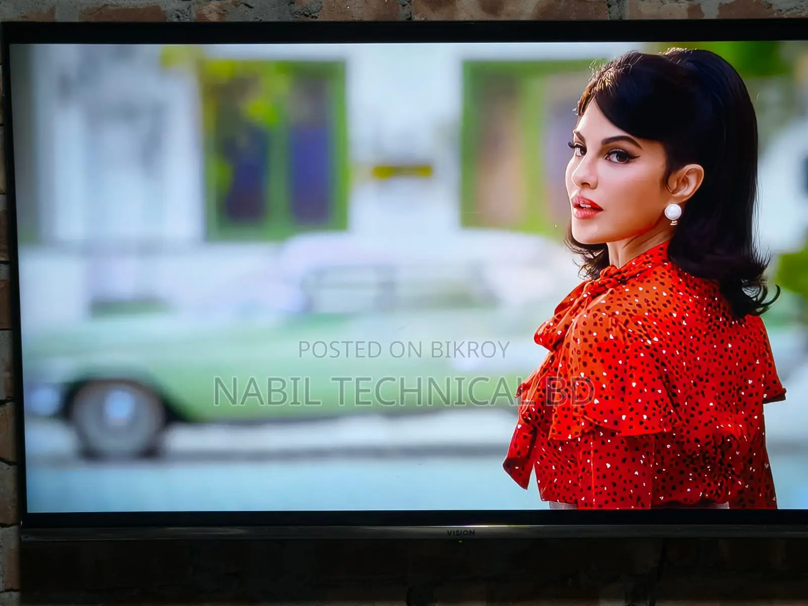 Visin 43" Voice Control LED TV.