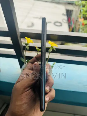 স্যামসাং গ্যালাক্সি এ৮২ ৫জি (গ্যালাক্সি কোয়ান্টাম ২) ১২৮ জিবি কালো