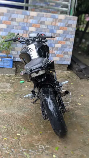 TVS Apache RTR 160 4V 2022 Black
