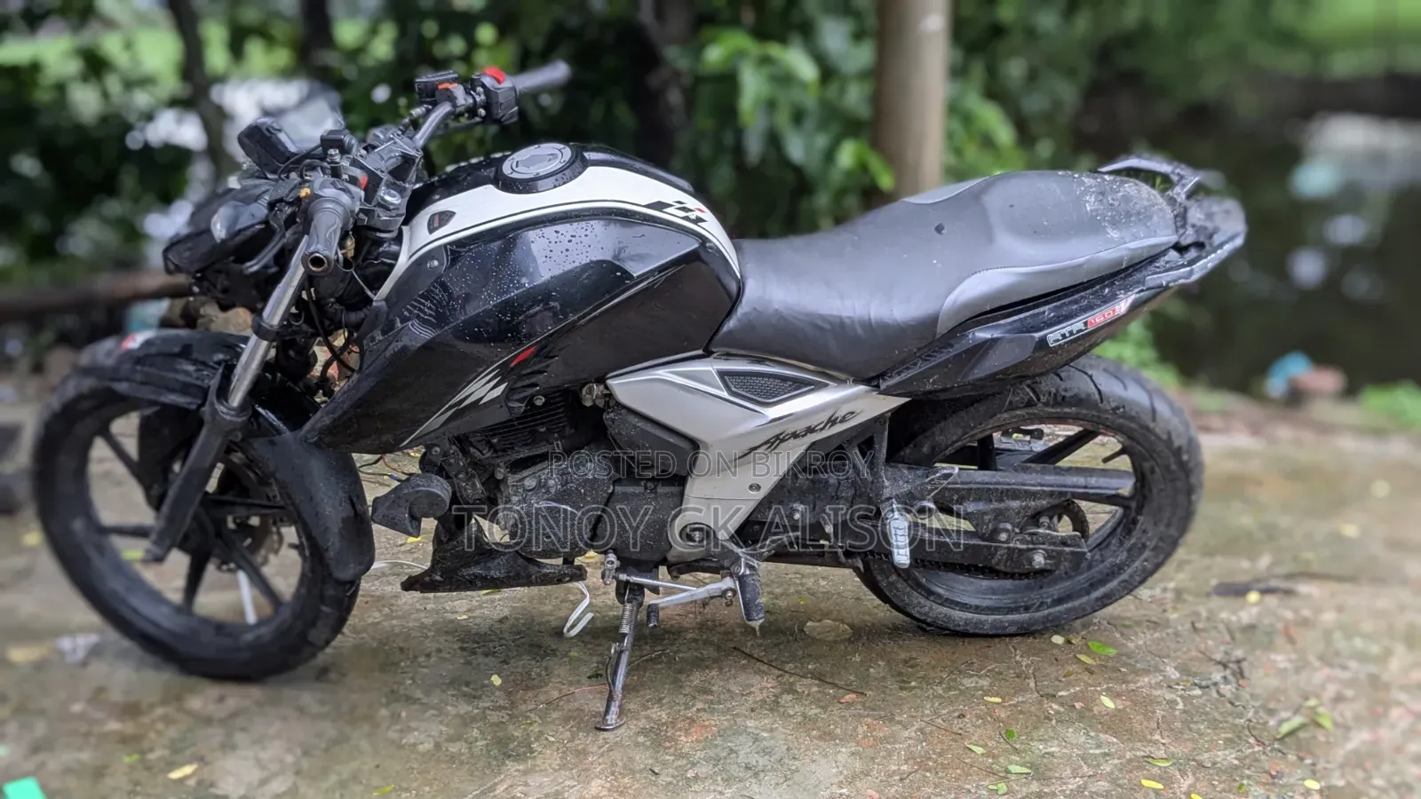 TVS Apache RTR 160 4V 2022 Black