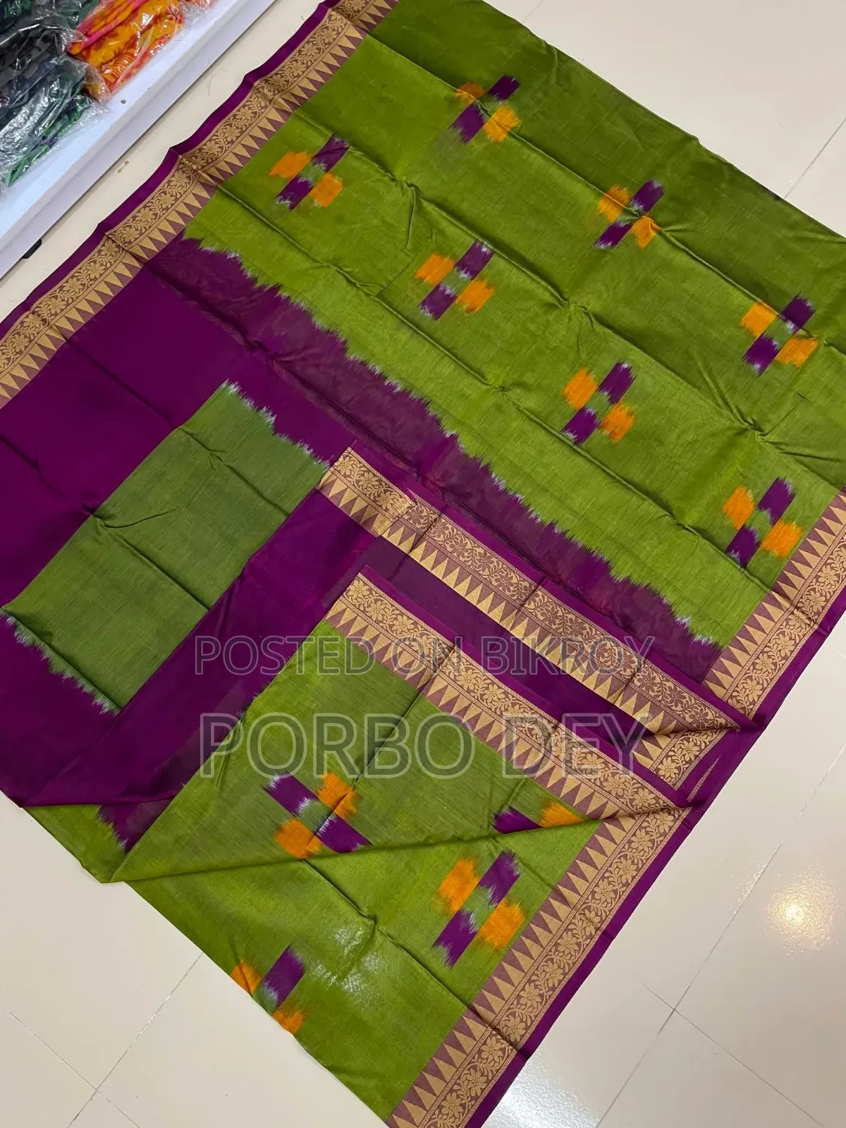 Jaba Pair Temple Maslai Kotki Saree with blouse piece. Puja collection.