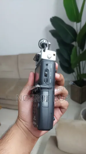 Zoom H5 Handy Recorder ফিল্ম মেকিং, ভয়েস রেকর্ডিং বা পডকাস্ট এর জন্য