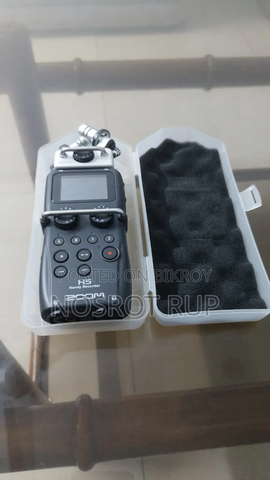 Zoom H5 Handy Recorder ফিল্ম মেকিং, ভয়েস রেকর্ডিং বা পডকাস্ট এর জন্য