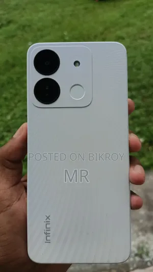 Infinix Smart 7 HD 64 GB White