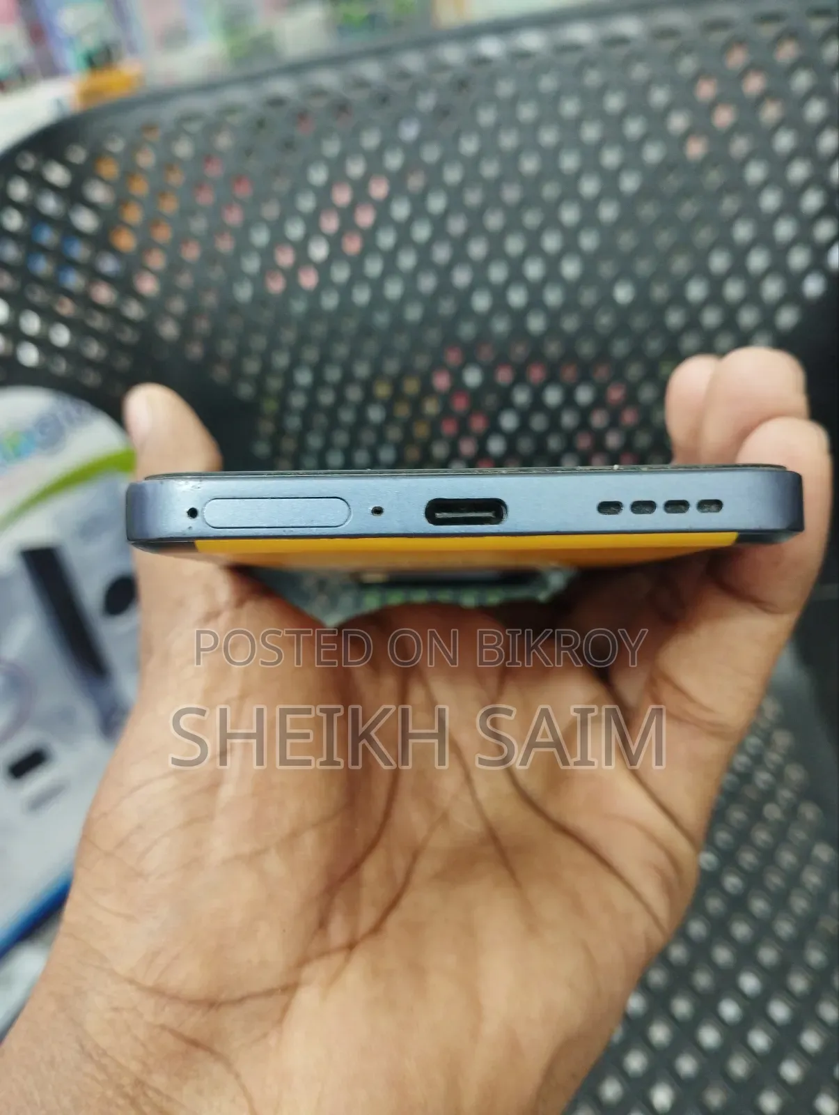 Realme 256 GB Yellow