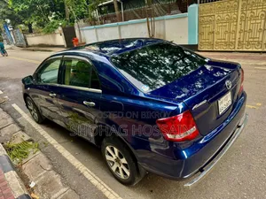 টয়োটা এক্সিও ২০১০ নীল