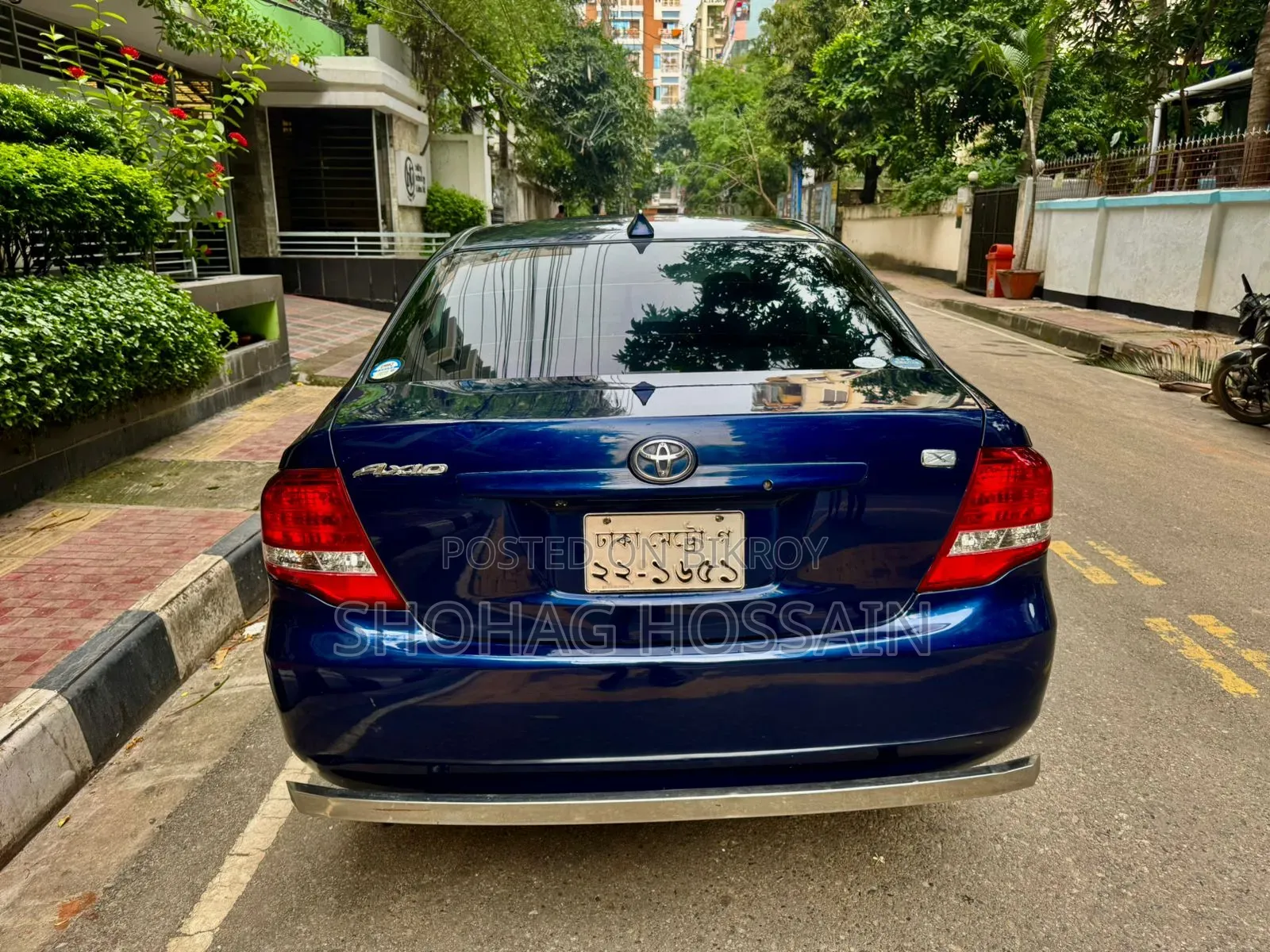 টয়োটা এক্সিও ২০১০ নীল