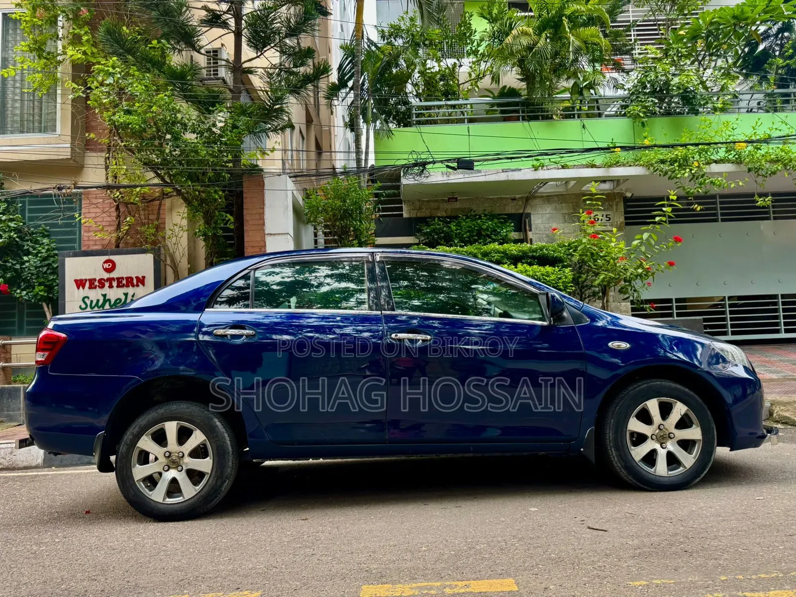 টয়োটা এক্সিও ২০১০ নীল