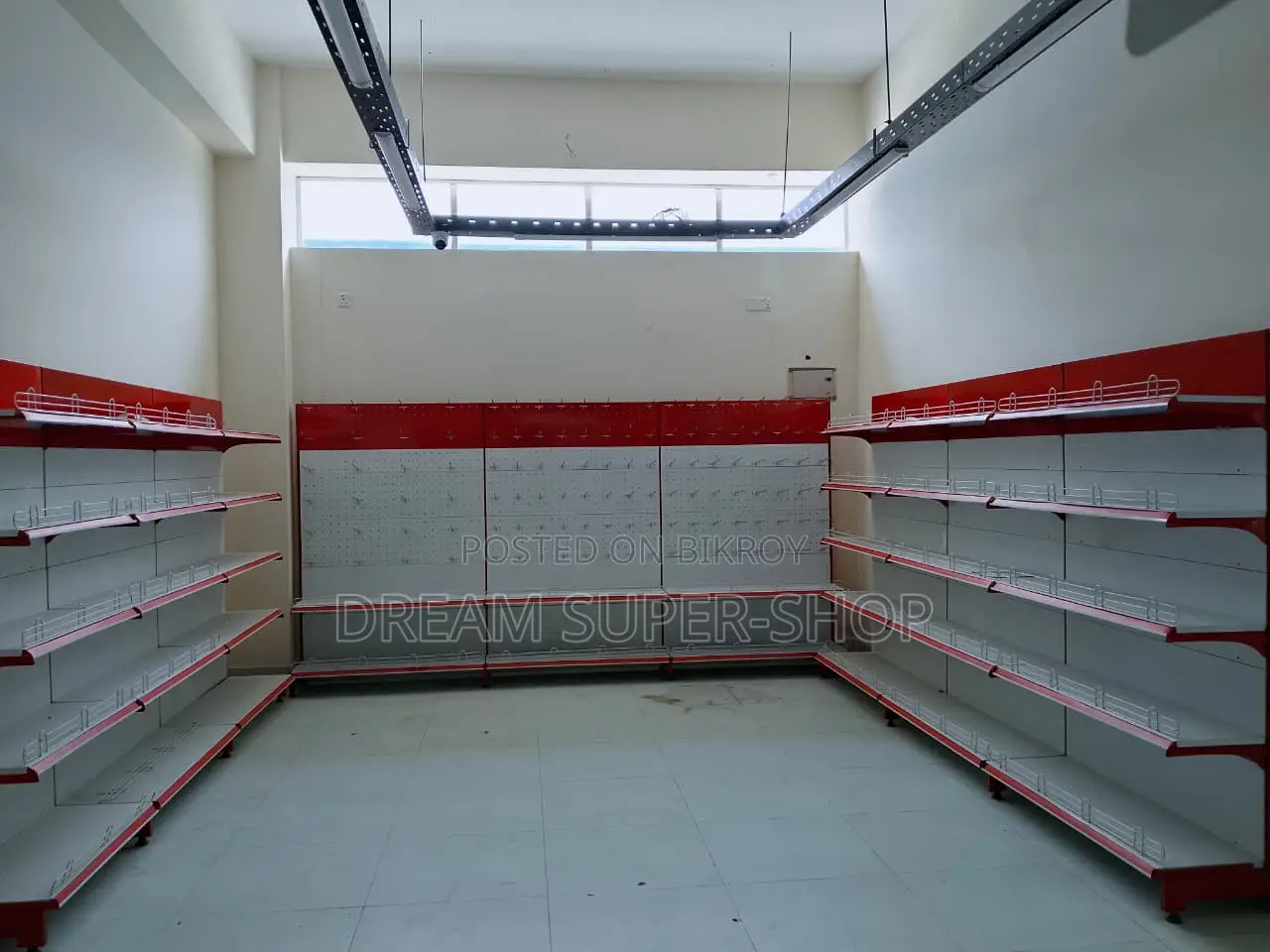 Wall Gondola Rack – Smart Shelving for Modern Retail