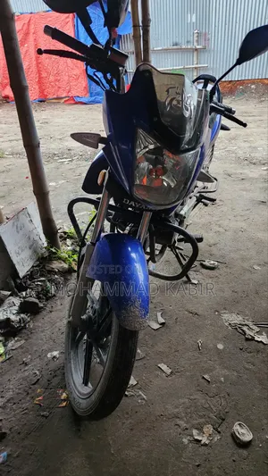 রানার বুলেট ১০০ ভি২ ২০২১ ব্লু