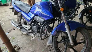 রানার বুলেট ১০০ ভি২ ২০২১ ব্লু