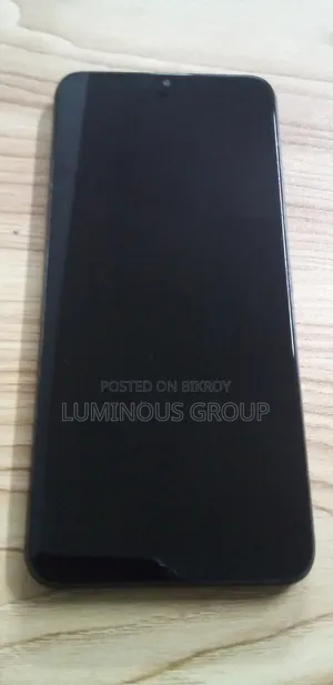 Symphony G26 32 GB Black