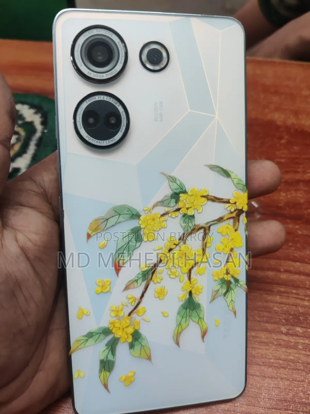 Tecno Camon 20 ২৫৬ জিবি সাদা