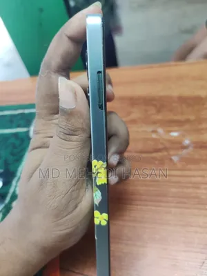 Tecno Camon 20 ২৫৬ জিবি সাদা