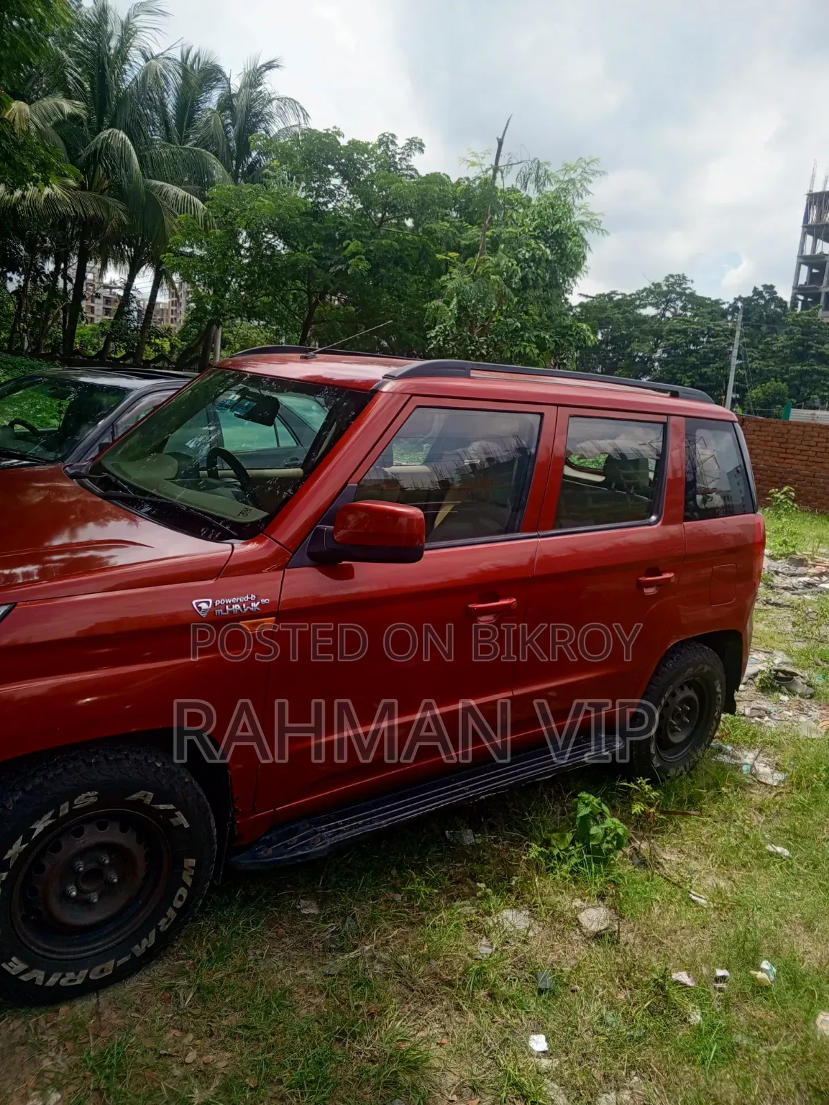 Mahindra XUV500 2017 Red