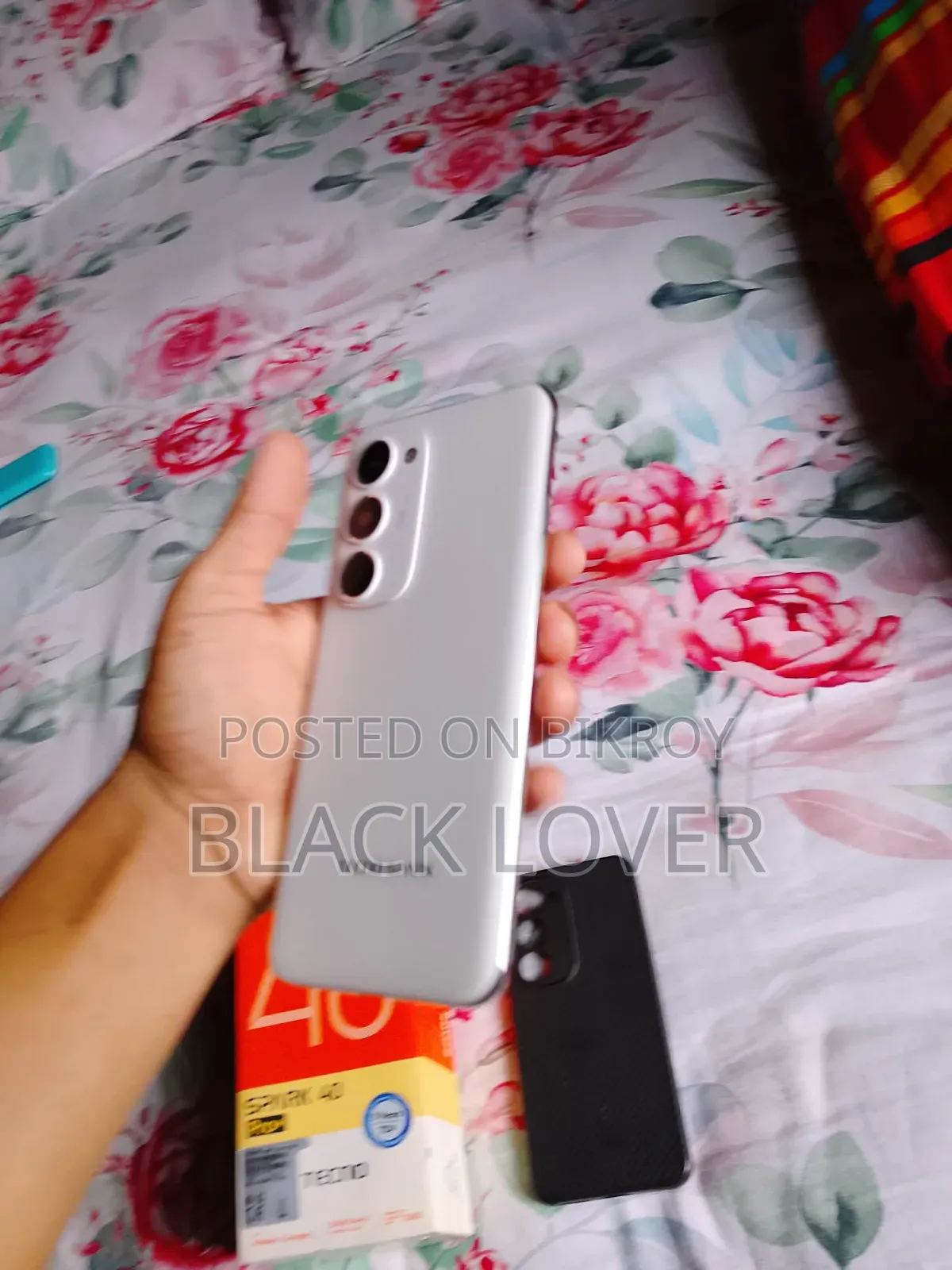 টেকনো স্পার্ক ৪০ প্রো+ ২৫৬ জিবি হোয়াইট