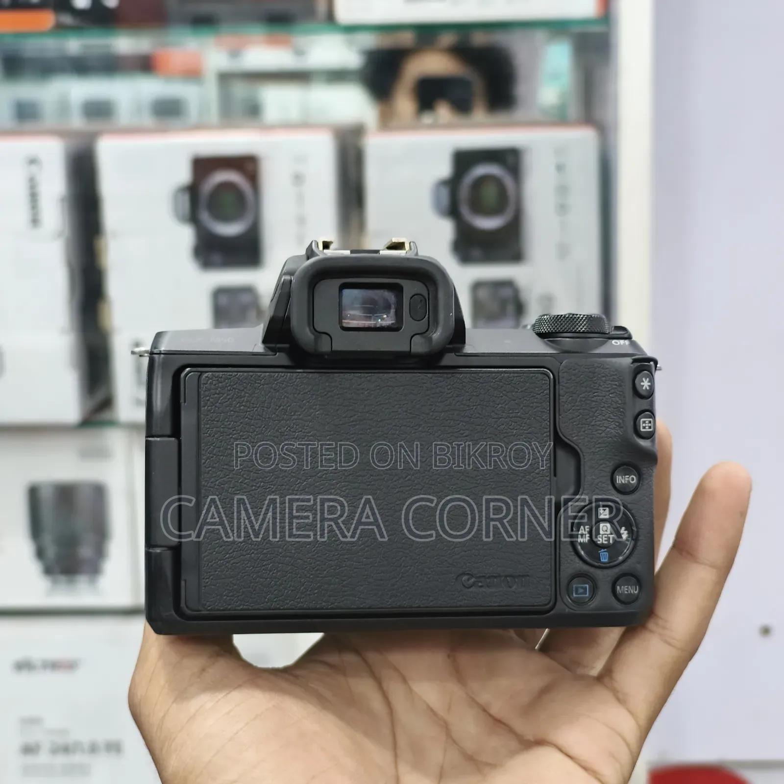 ক্যানন এম৫০ সাথে ৫০মিমি এসটিএম সাথে কনভার্টার