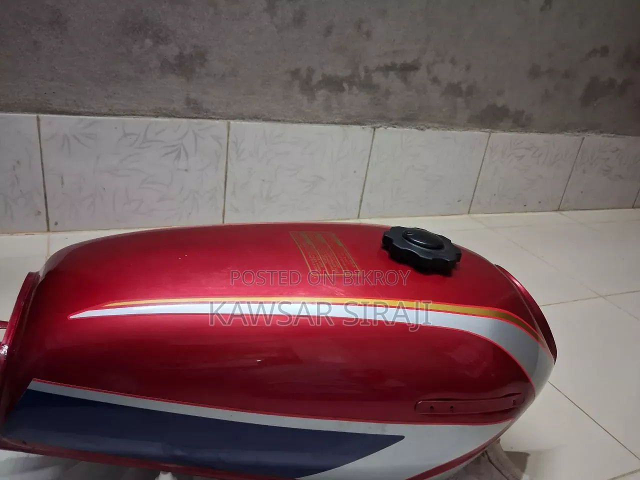 Red fuel tank for bike for sale