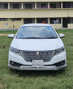 টয়োটা প্রিমিও ২০১৬ হোয়াইট