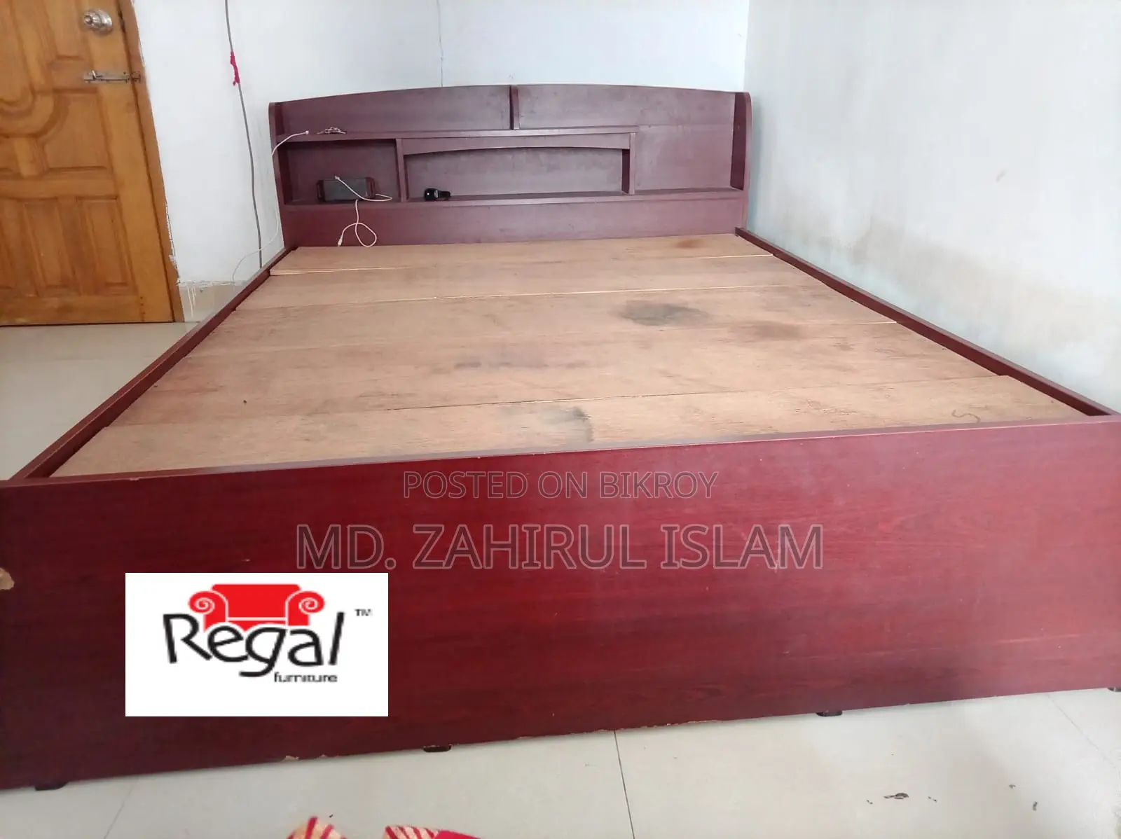 Regal Wooden Bed