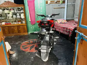 Hero Xtreme 125R 2025 Silver