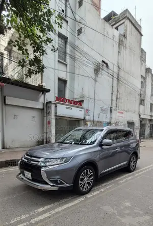 Mitsubishi Outlander 2017 Gray